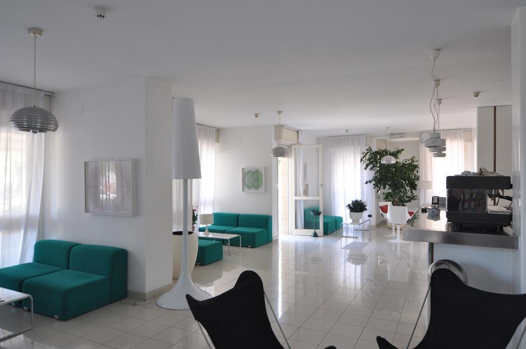 Hotel Nettuno Pesaro Kültér fotó