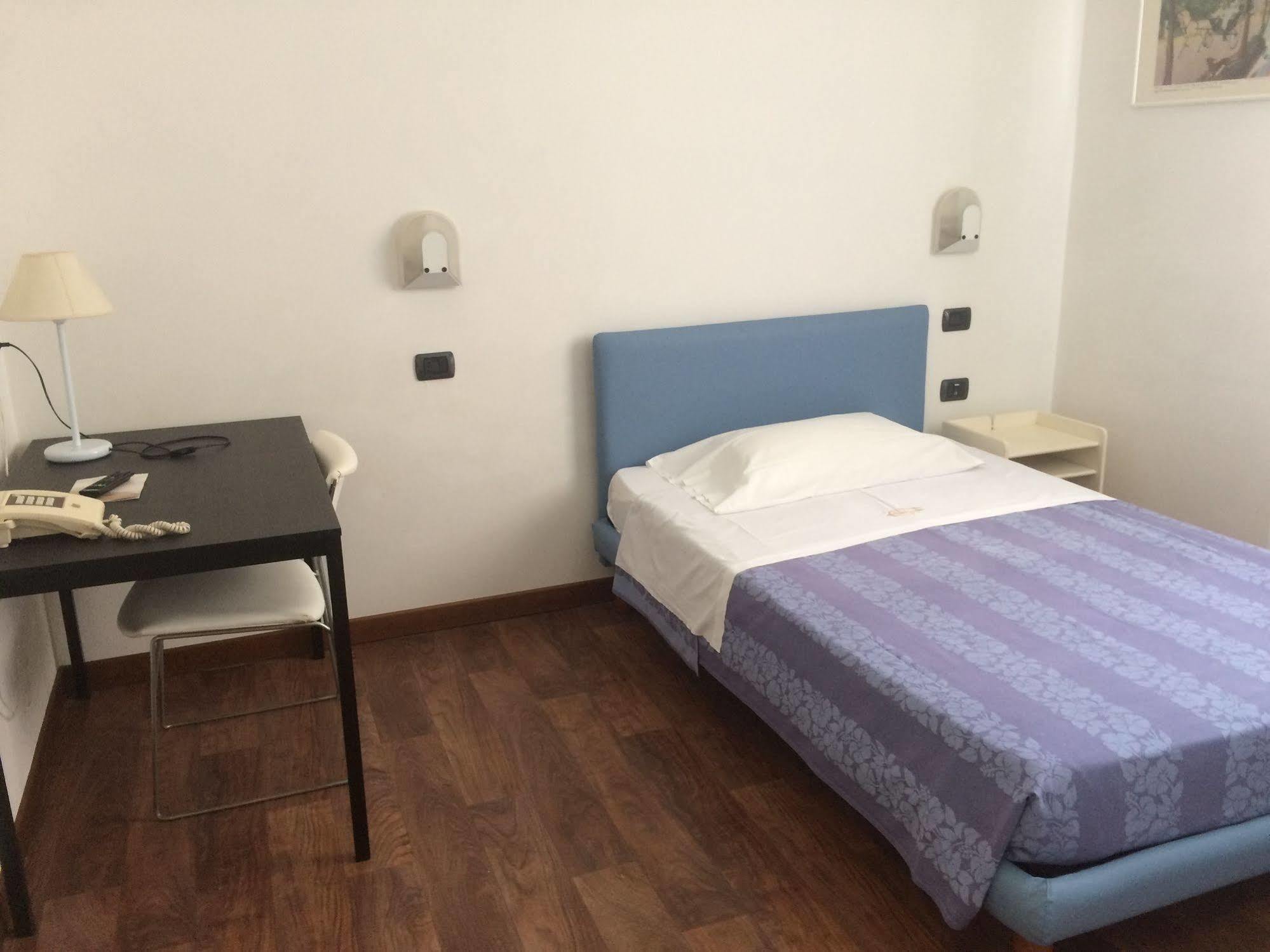 Hotel Nettuno Pesaro Kültér fotó