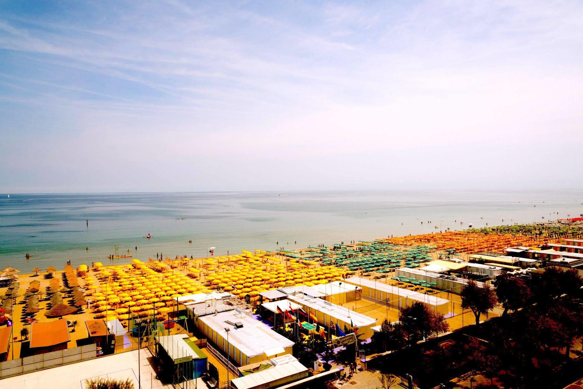 Hotel Nettuno Pesaro Kültér fotó