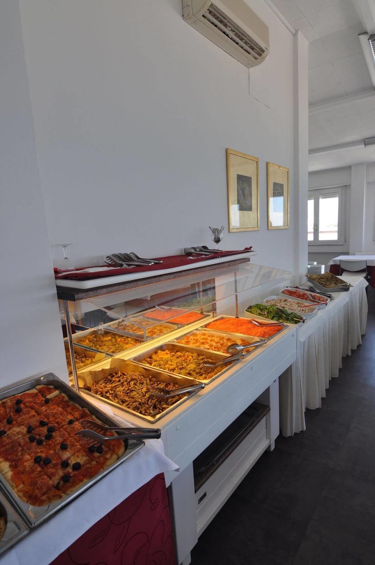 Hotel Nettuno Pesaro Kültér fotó