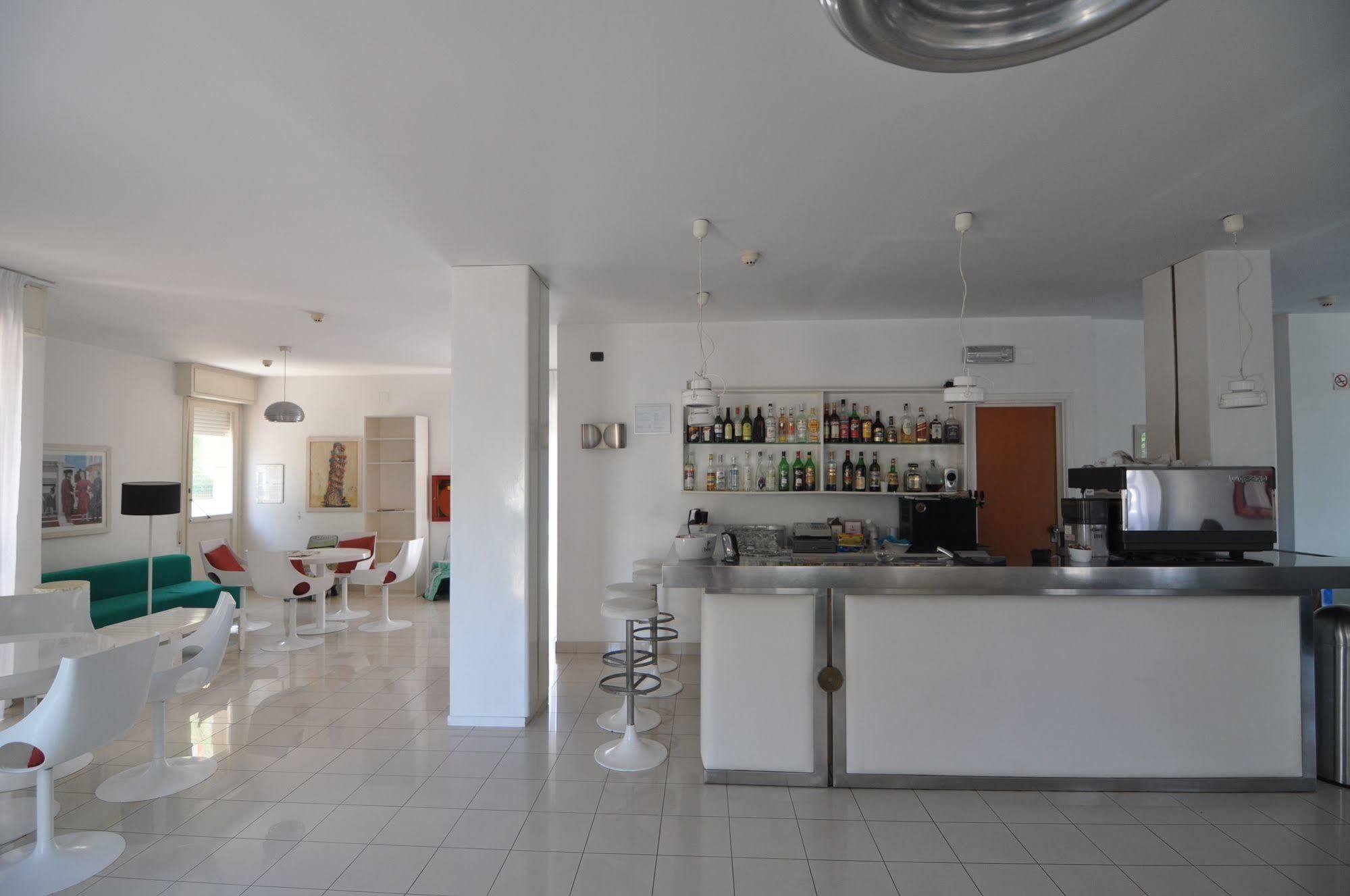 Hotel Nettuno Pesaro Kültér fotó