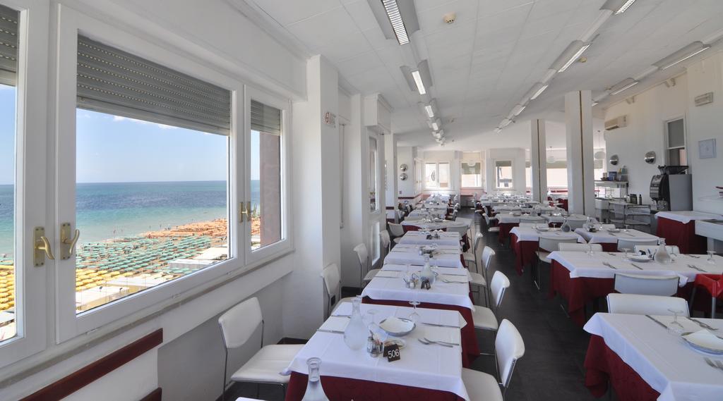 Hotel Nettuno Pesaro Kültér fotó